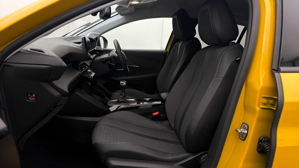 Peugeot 208 1.2 Puretech Allure Premium Hatchback  #13