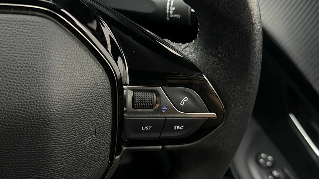 Peugeot 208 1.2 Puretech Allure Premium Hatchback  #22