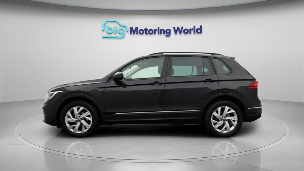 Volkswagen Tiguan Life SY23XHL Black #4