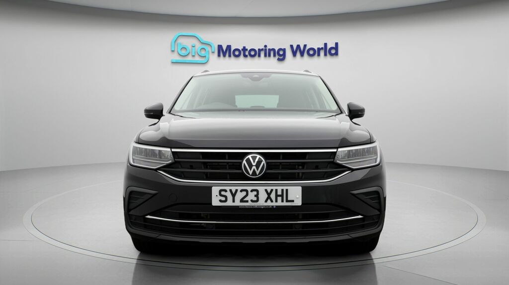 Volkswagen Tiguan Life SY23XHL Black #2