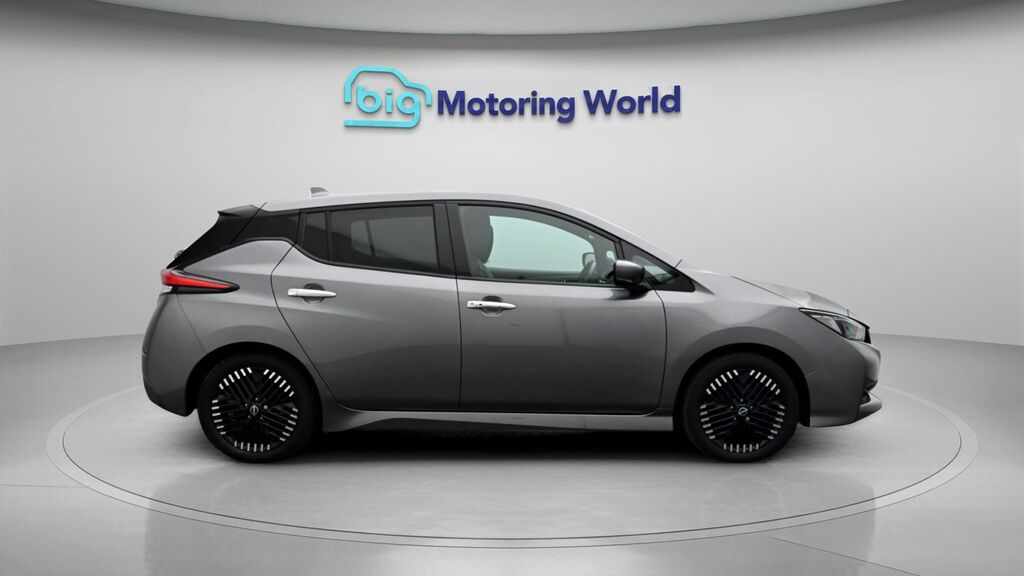Nissan Leaf Nissan Leaf 110Kw N-connecta 39Kwh Blue #8