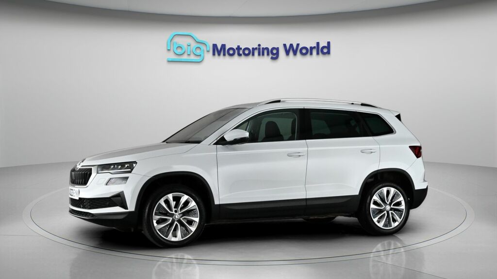 Skoda Karoq Se L AO23EYK White #4