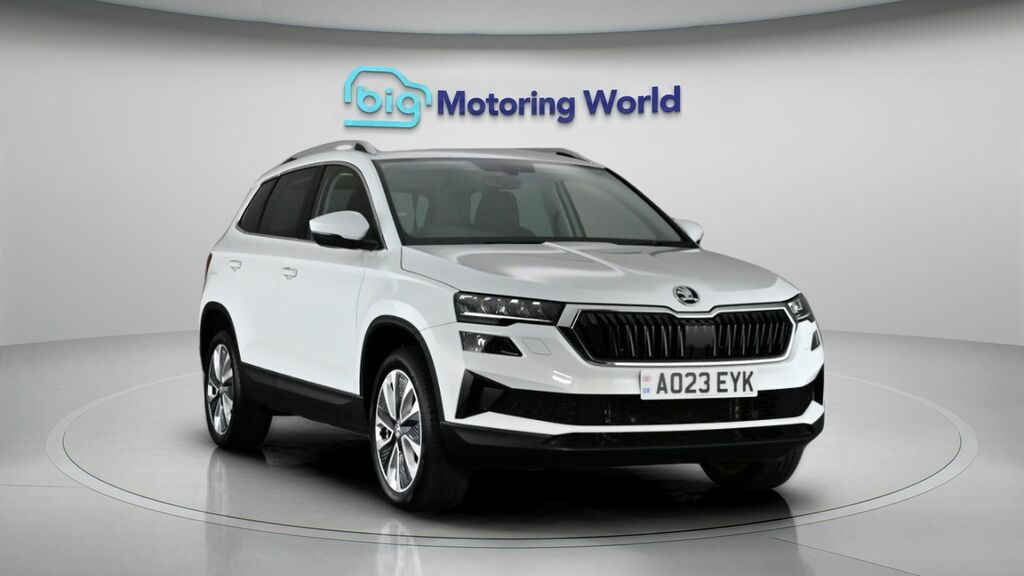 Skoda Karoq Se L AO23EYK White #2