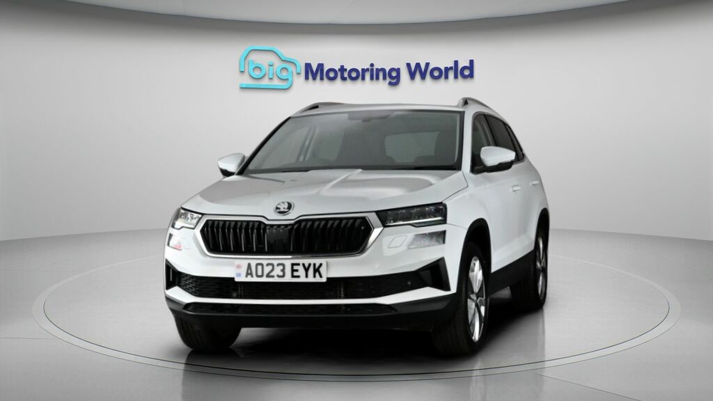 Skoda Karoq Se L AO23EYK White #3