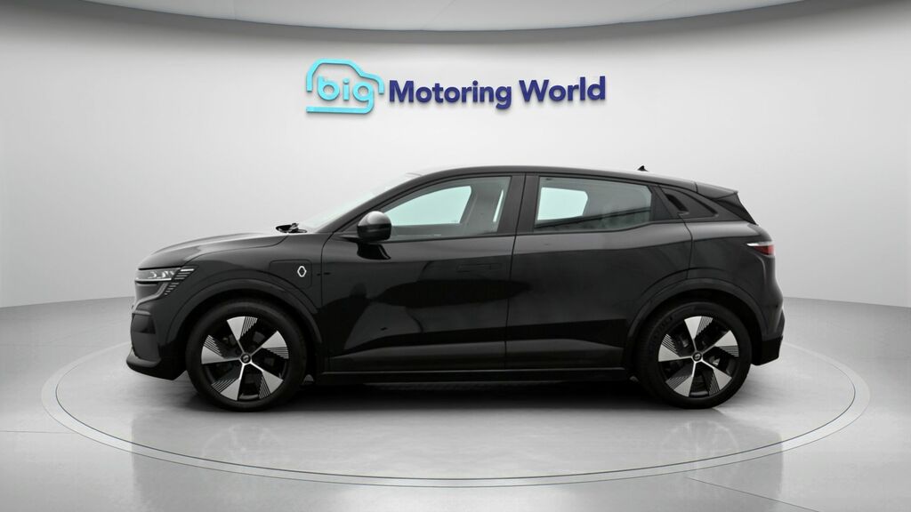 Renault Megane E-Tech Equilibre Black #4