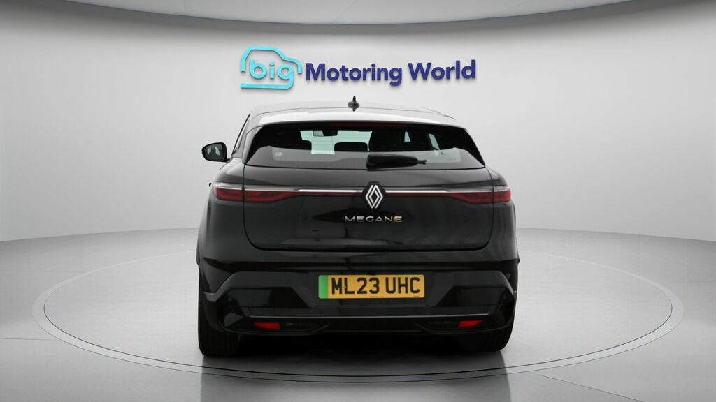 Renault Megane E-Tech Equilibre Black #6