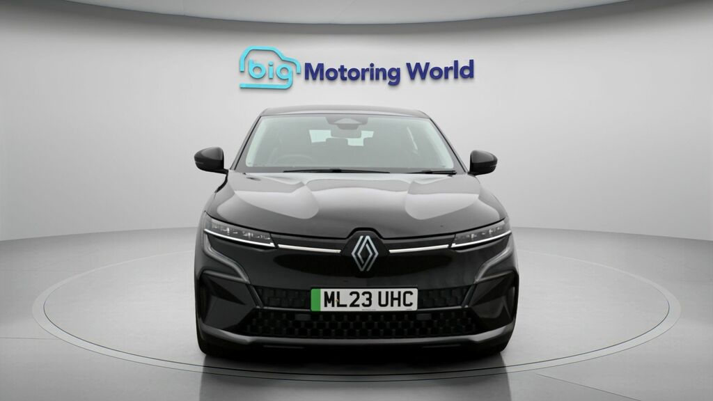 Renault Megane E-Tech Equilibre Black #2