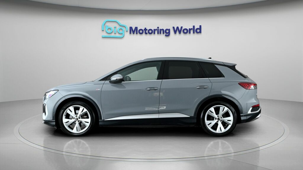 Audi Q4 E Tron S Line LR23YZV Grey #4