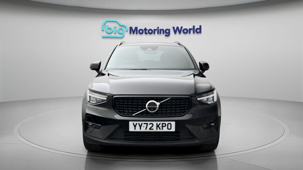 Volvo XC40 Ultimate Dark Black #2