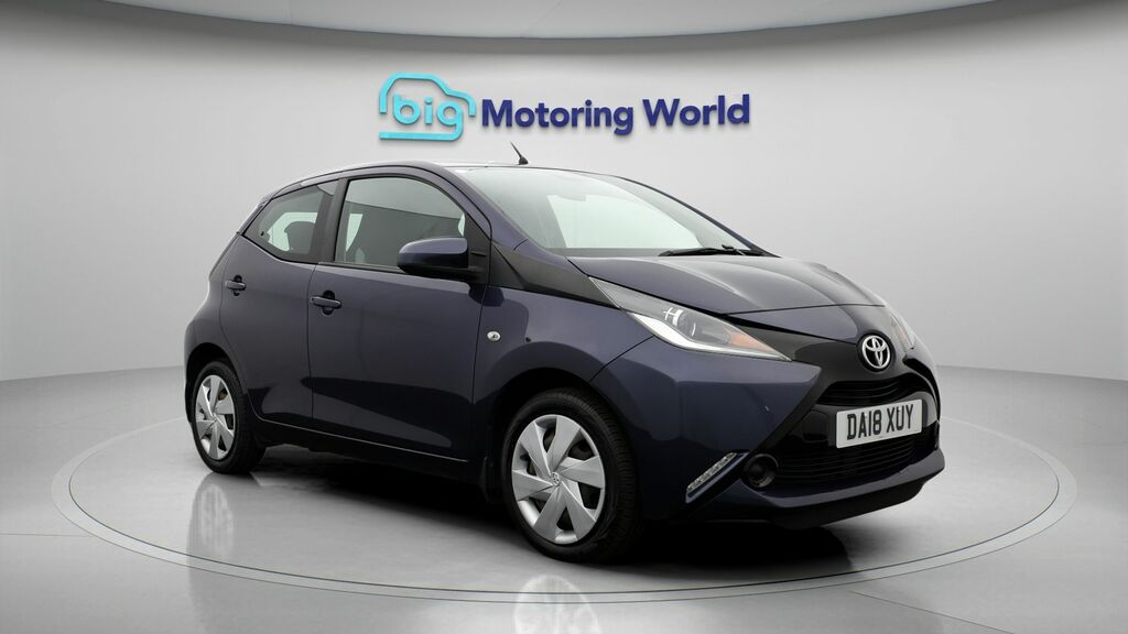Toyota Aygo X X-play Blue