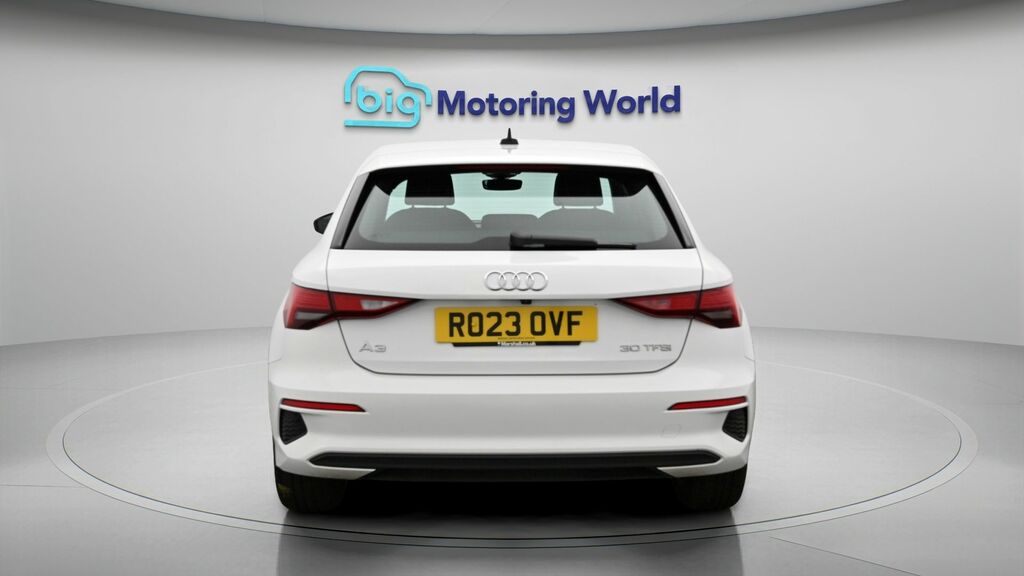 Audi A3 Technik White #6