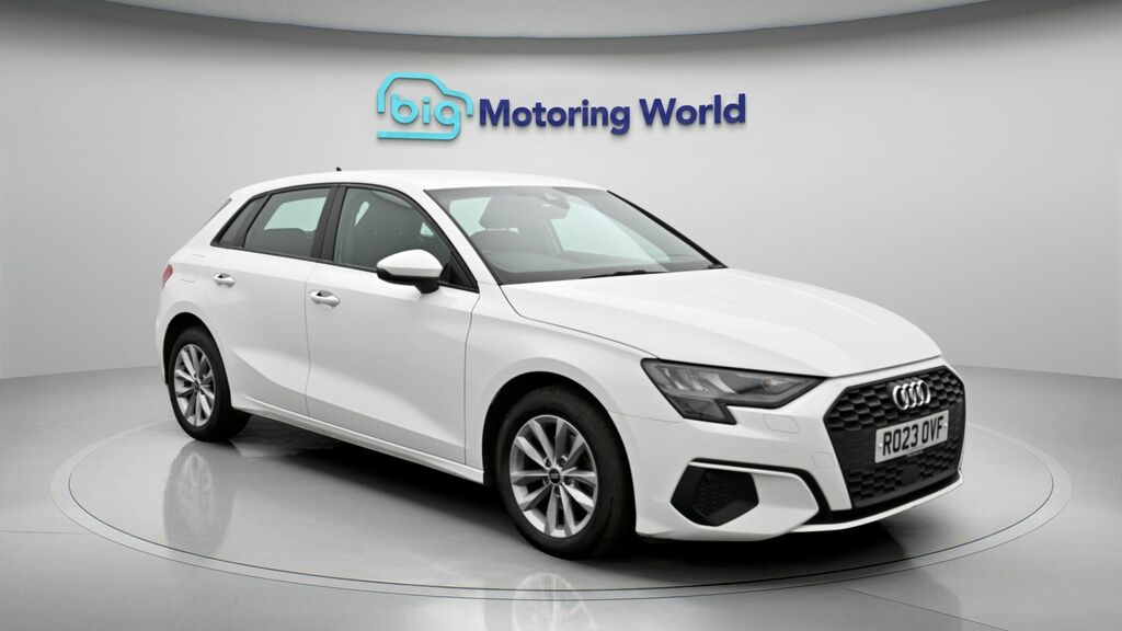 Audi A3 Technik White