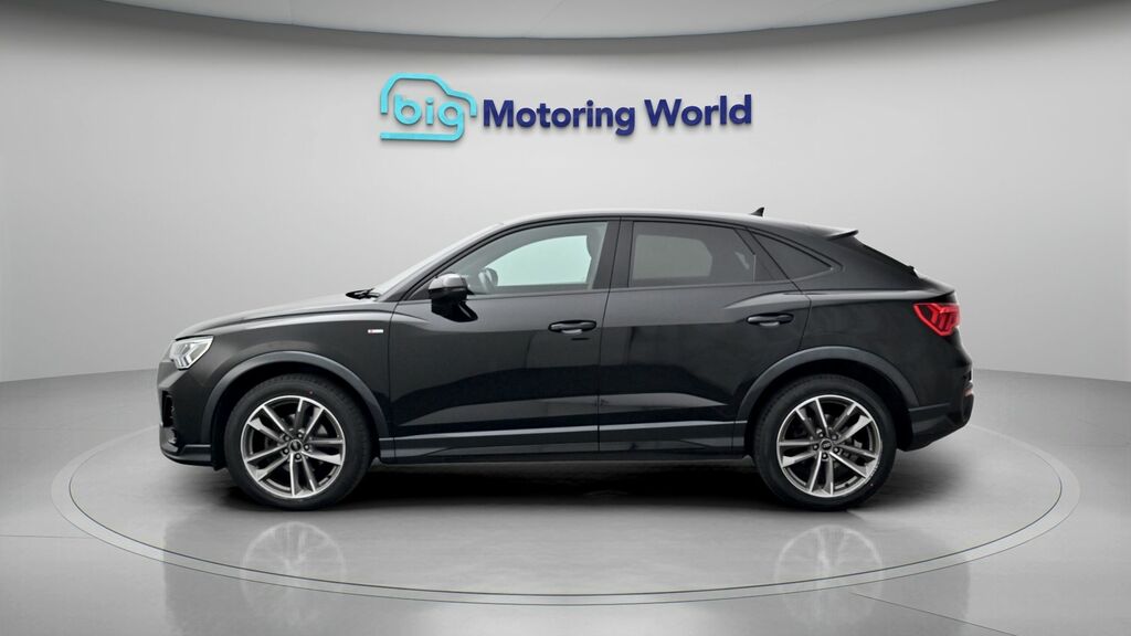 Audi Q3 Black Edition WP72ONW Black #4