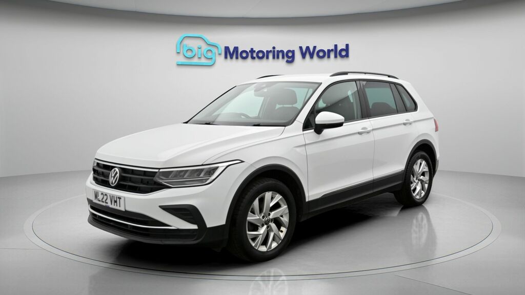 Volkswagen Tiguan Life White #3