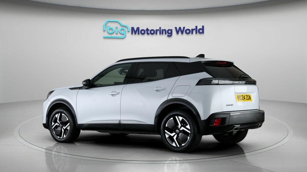 Peugeot 2008 Allure White #5