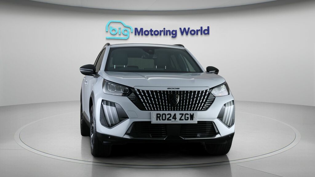 Peugeot 2008 Allure White #2