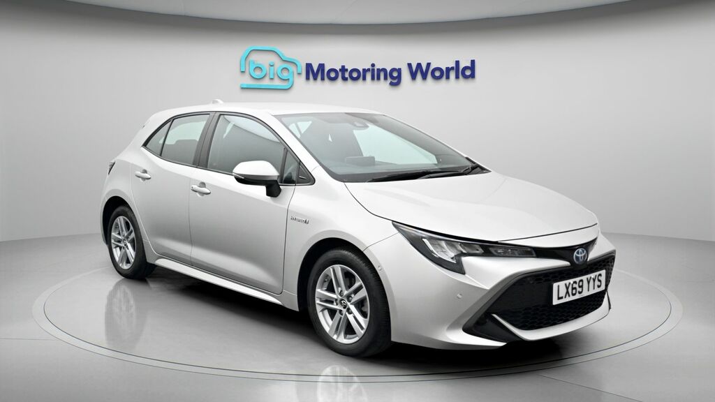 Toyota Corolla Icon Tech Silver