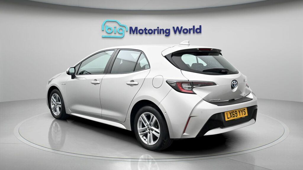 Toyota Corolla Icon Tech Silver #5