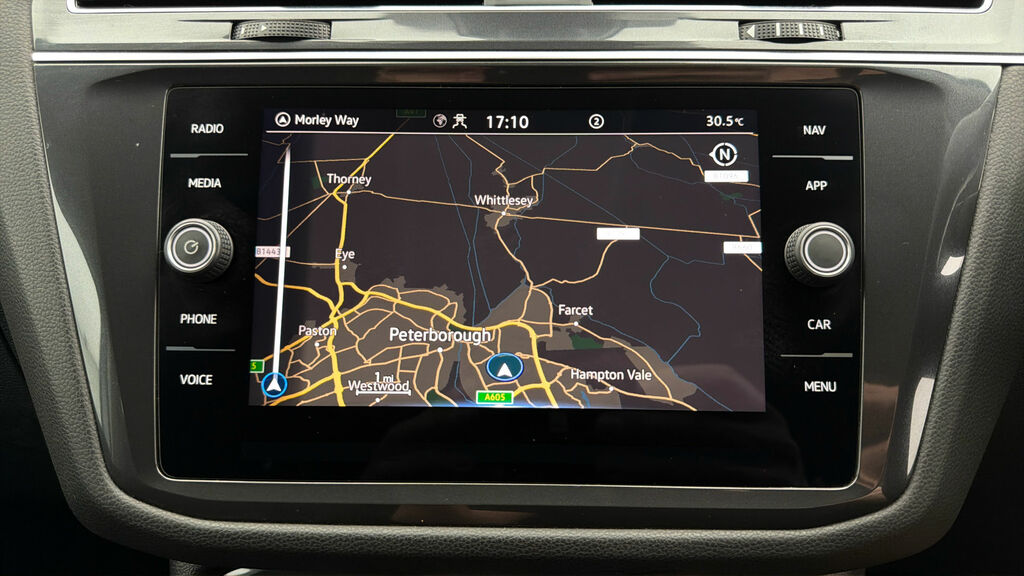 Volkswagen Tiguan Allspace 2.0 Tdi 4Motion Elegance Dsg Red #10