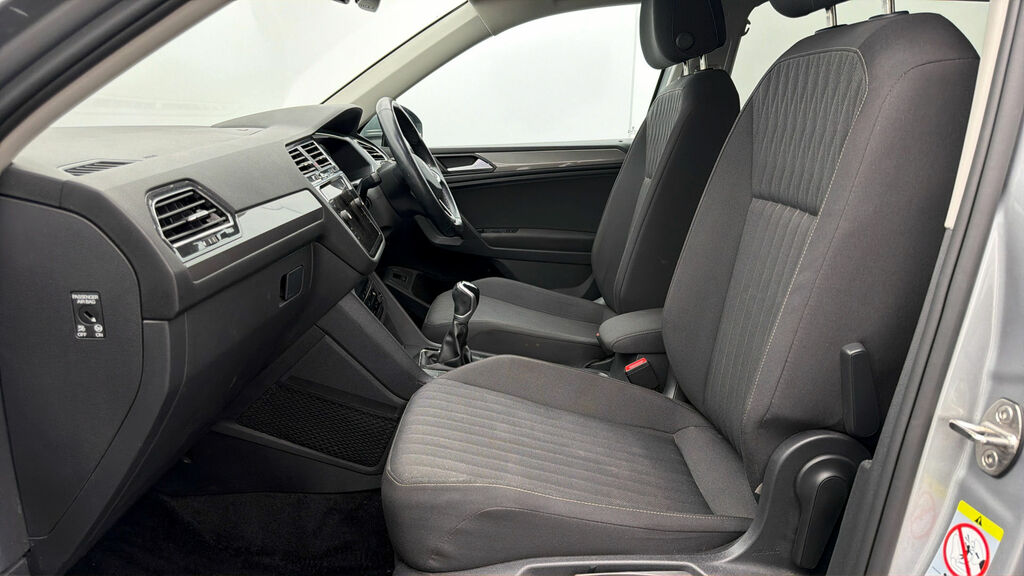 Volkswagen Tiguan Allspace 2.0 Tdi 4Motion Elegance Dsg Red #13