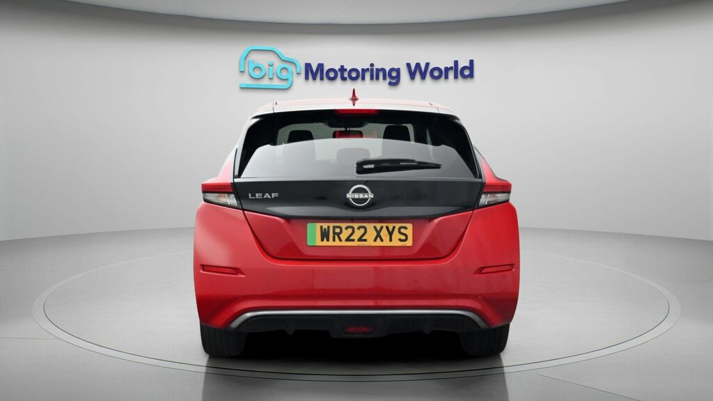 Nissan Leaf E N-connecta Red #6