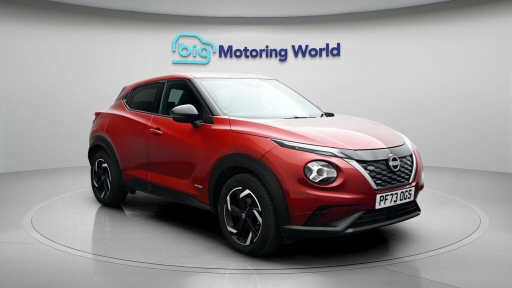 Nissan Juke N-connecta Red