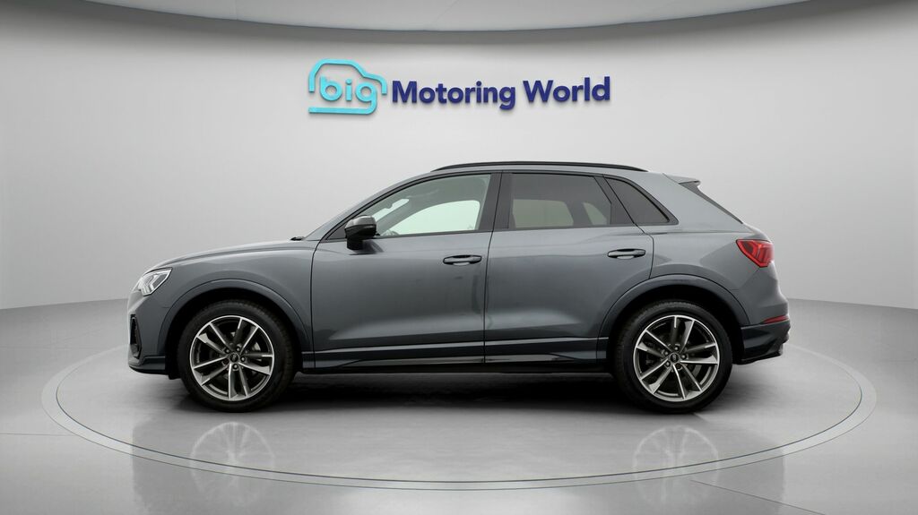 Audi Q3 Black Edition LO21MWN Grey #4