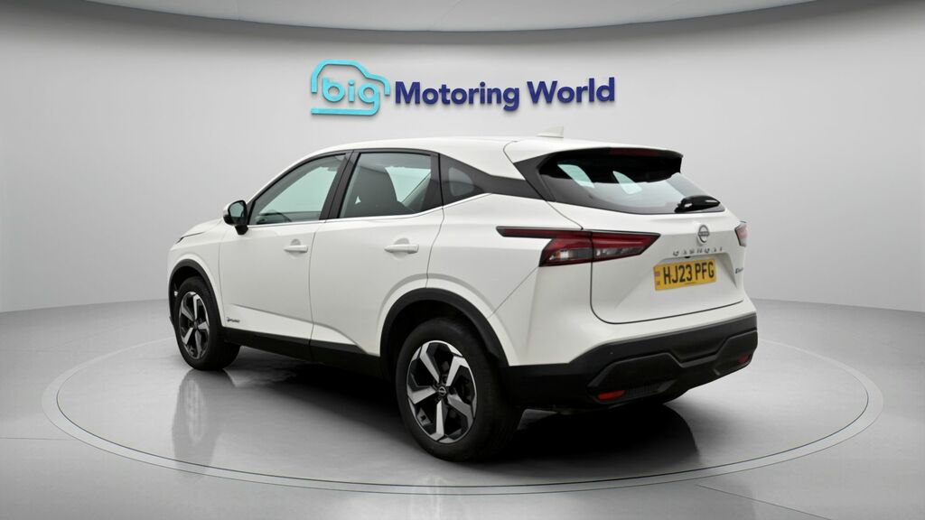 Nissan Qashqai Acenta Premium HJ23PFG White #5