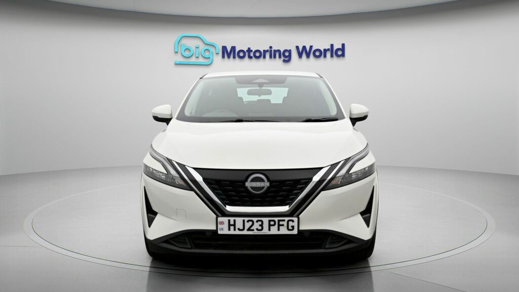 Nissan Qashqai Acenta Premium HJ23PFG White #2