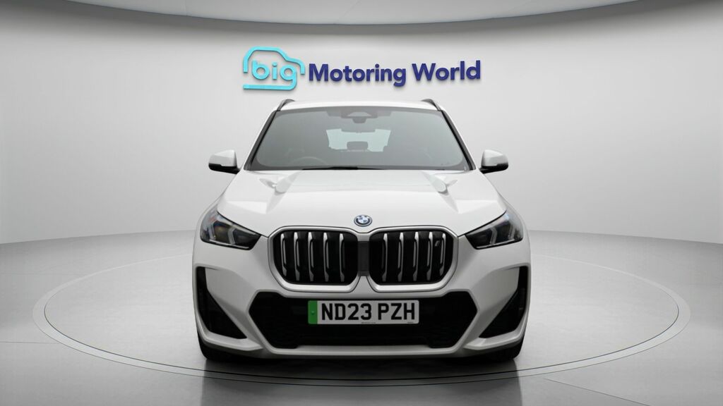 BMW iX1 M Sport White #2