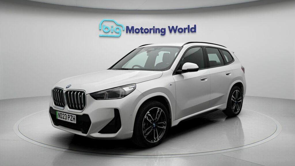 BMW iX1 M Sport White #3