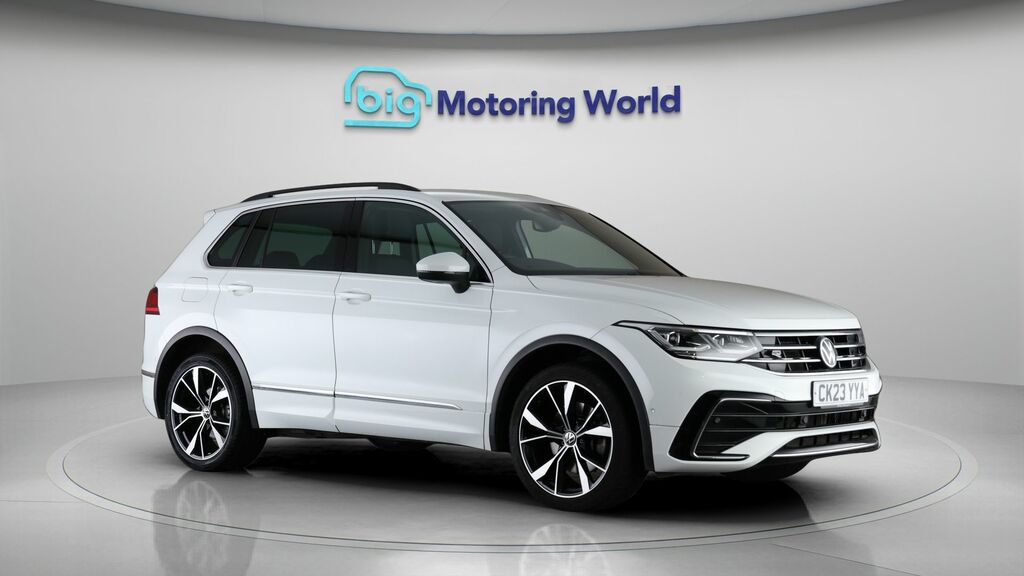 Volkswagen Tiguan R-line White