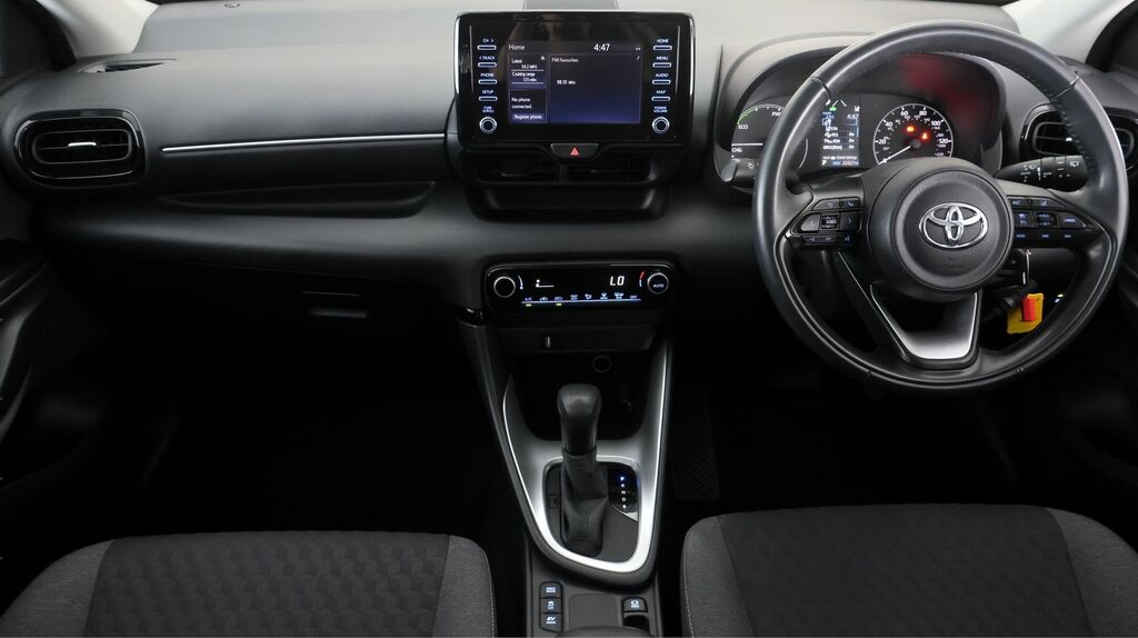 Toyota Yaris 1.5 Hybrid Design Silver #12