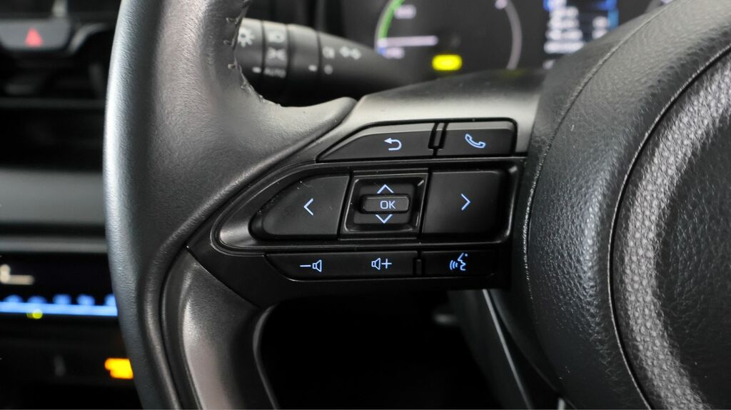 Toyota Yaris 1.5 Hybrid Design Silver #20
