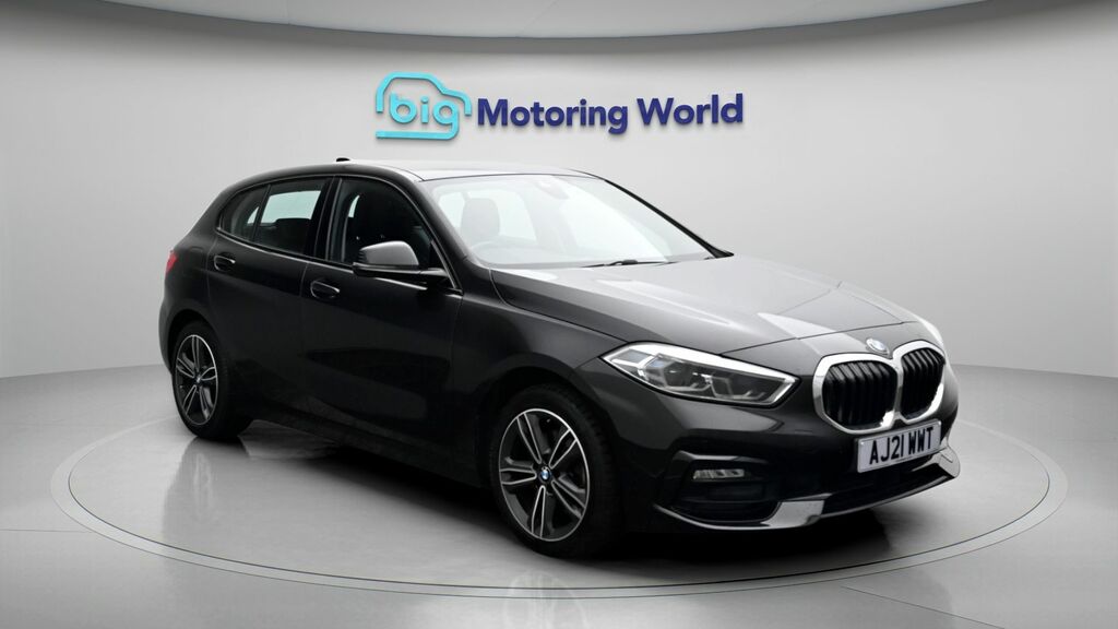 BMW 1 Series Sport Black