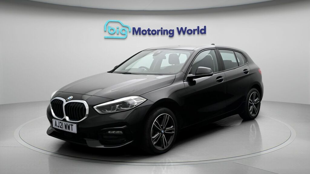 BMW 1 Series Sport Black #3