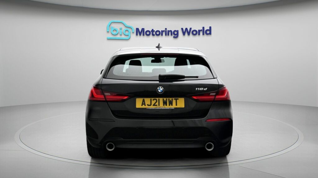 BMW 1 Series Sport Black #6