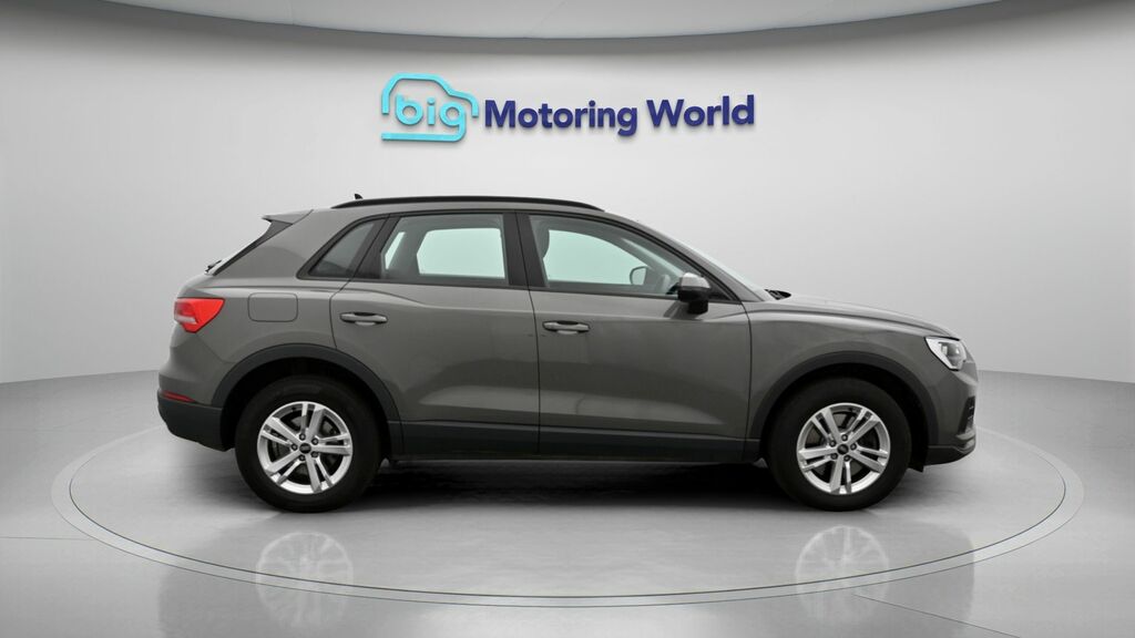 Audi Q3 Audi Q3 Sportback S Line 35 Tfsi 150 Ps S Tronic Black #8