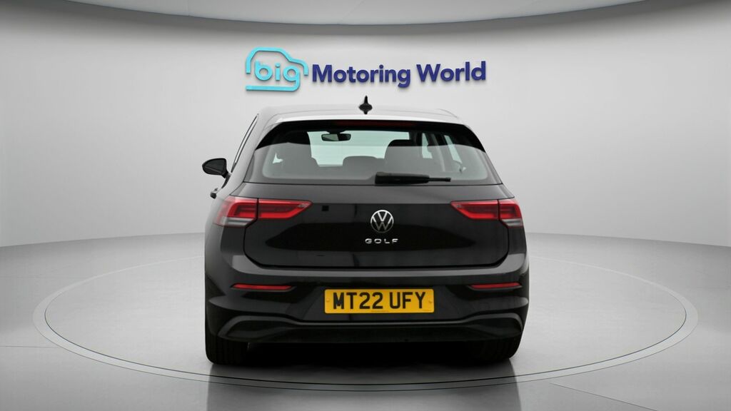 Volkswagen Golf Life Black #6