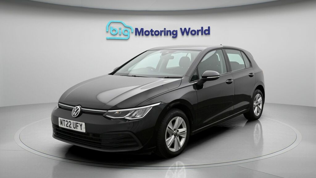 Volkswagen Golf Life Black #3