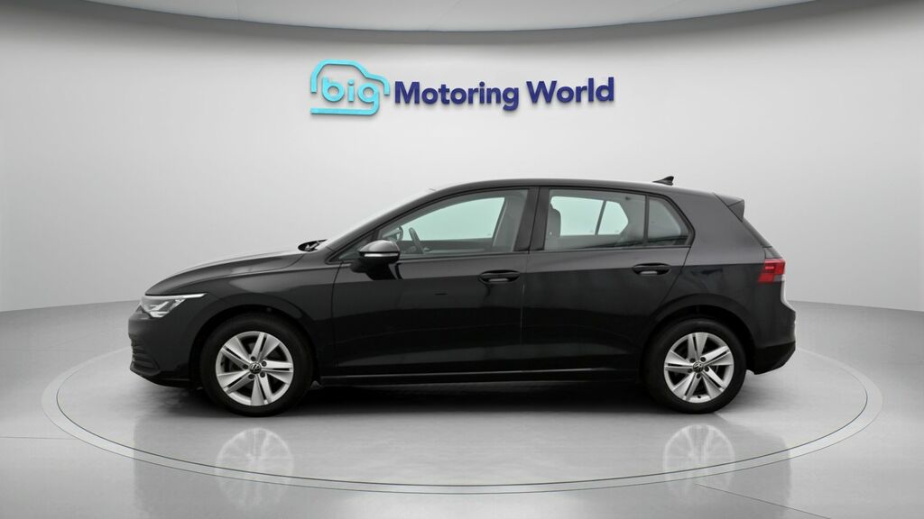 Volkswagen Golf Life Black #4
