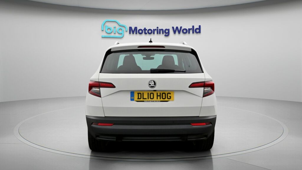 Skoda Karoq Edition White #6