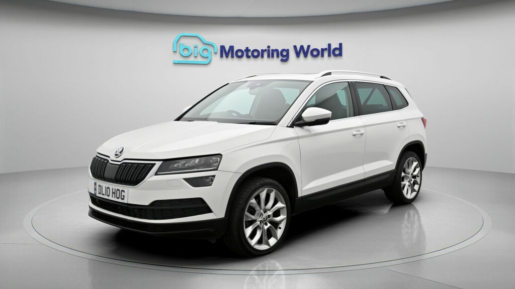 Skoda Karoq Edition White #3