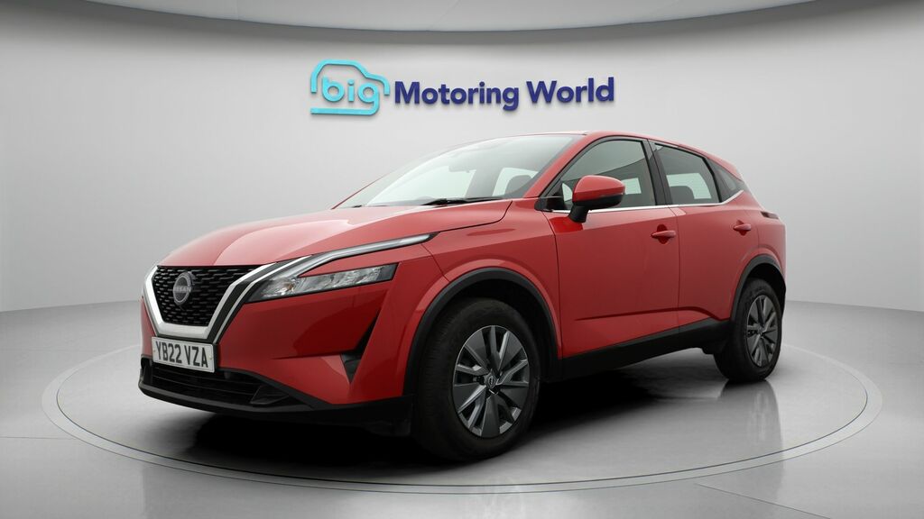 Nissan Qashqai Visia Red #3