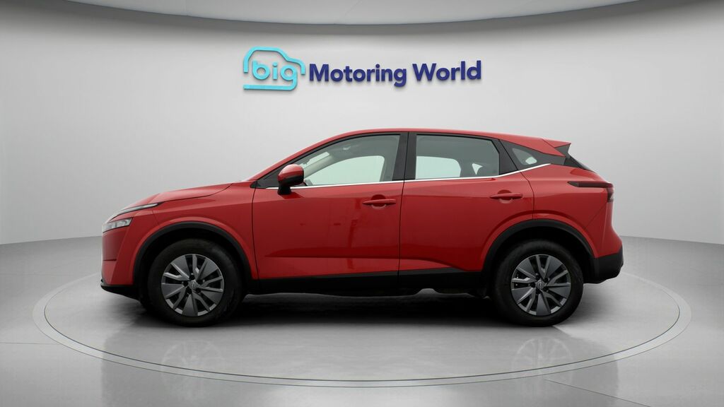 Nissan Qashqai Visia Red #4