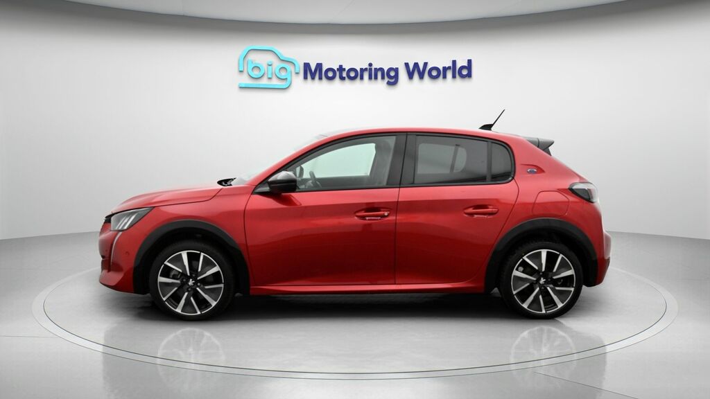 Peugeot e-208 Gt Premium FE22KRJ Red #4