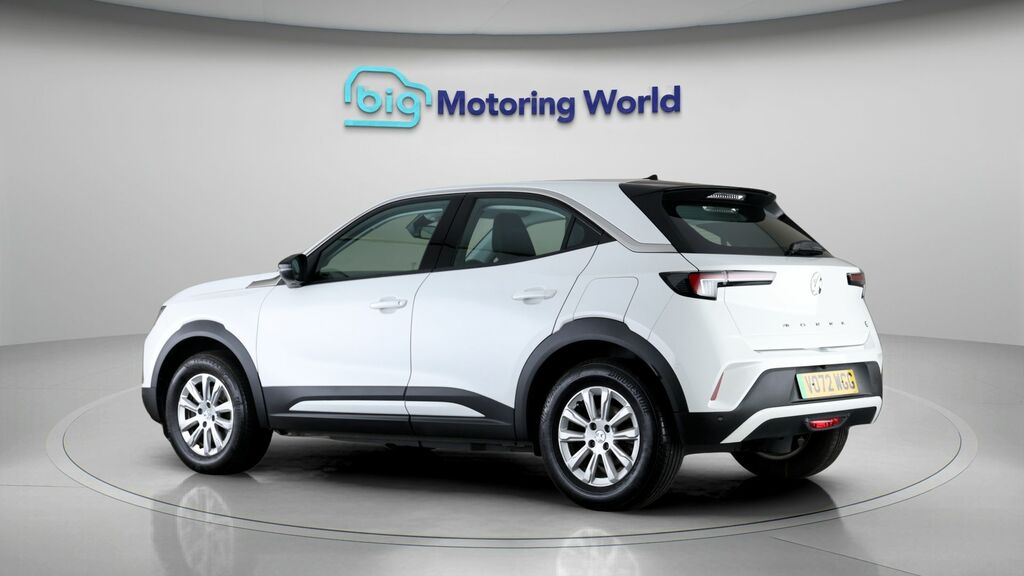 Vauxhall Mokka-e Se Premium White #5
