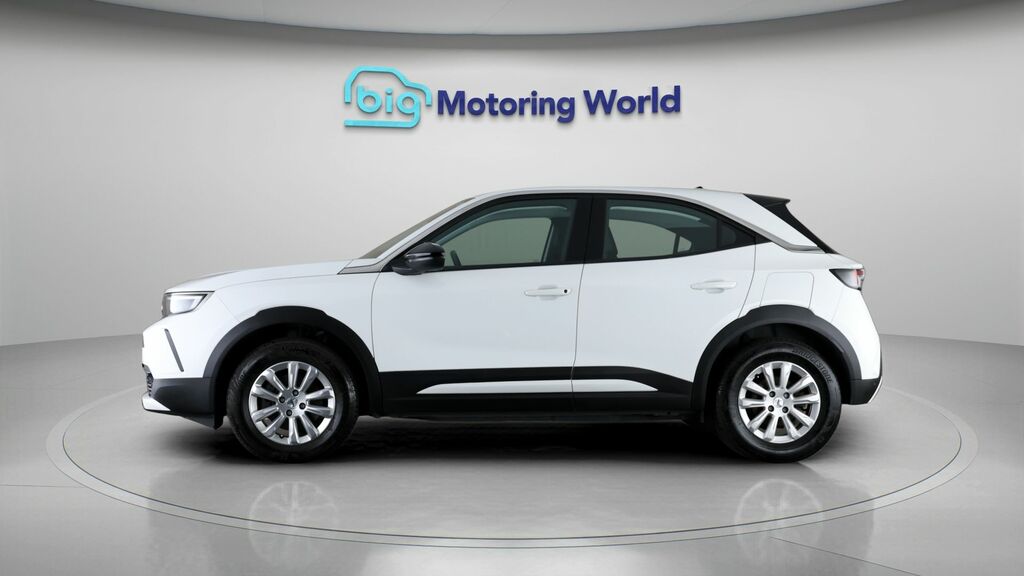 Vauxhall Mokka-e Se Premium White #4