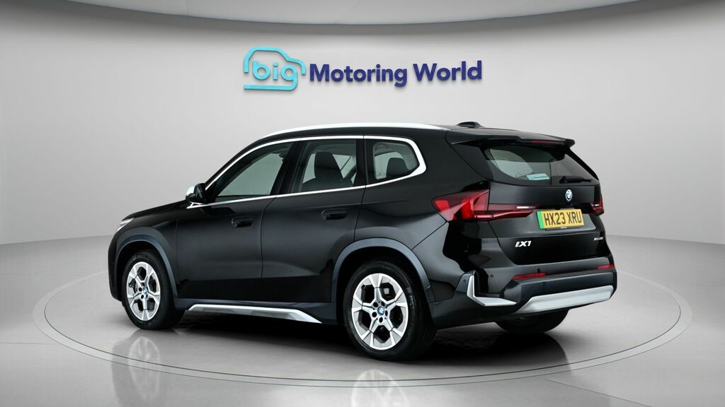 BMW iX1 Xline Black #5