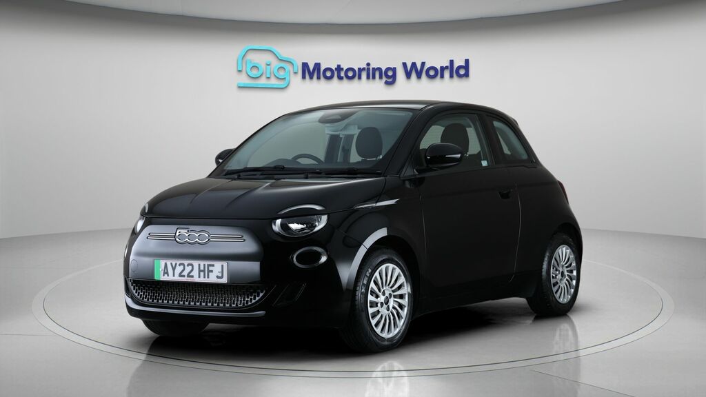 Fiat 500E Action Black #3